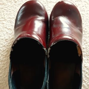 Dansko Nurse Clogs Comfort Shoes Womens Sz 40 EU 9.5-10 US Brown Leather Slip On